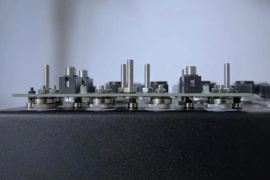 Lyra Adapter side view
